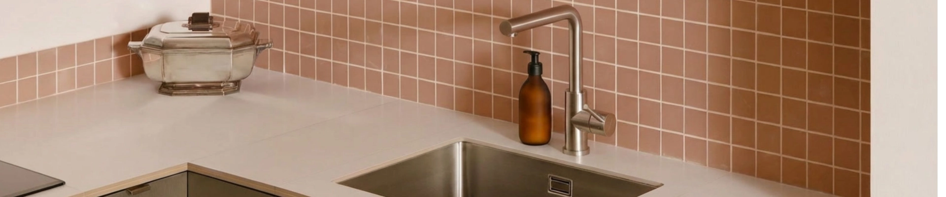 Plan de travail modulaire MODULE en ceramique et lave emaillee