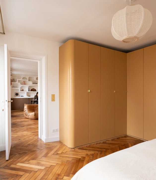 Gebogene Seite, Mattlack, Curryfarbe L39H201