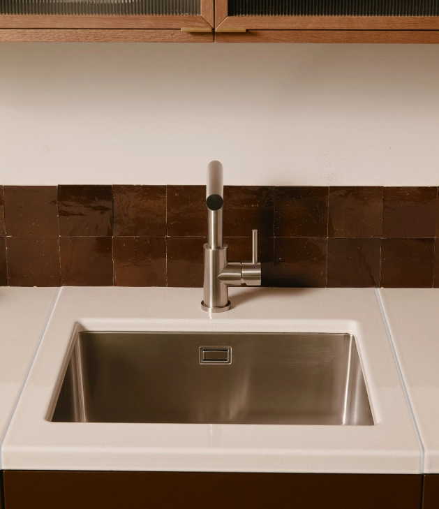 Module n°4 Chant brut avec double chant poli et évier sous plan en inox - Minéral lave émaillée - couleur Hekla - L60P64cm