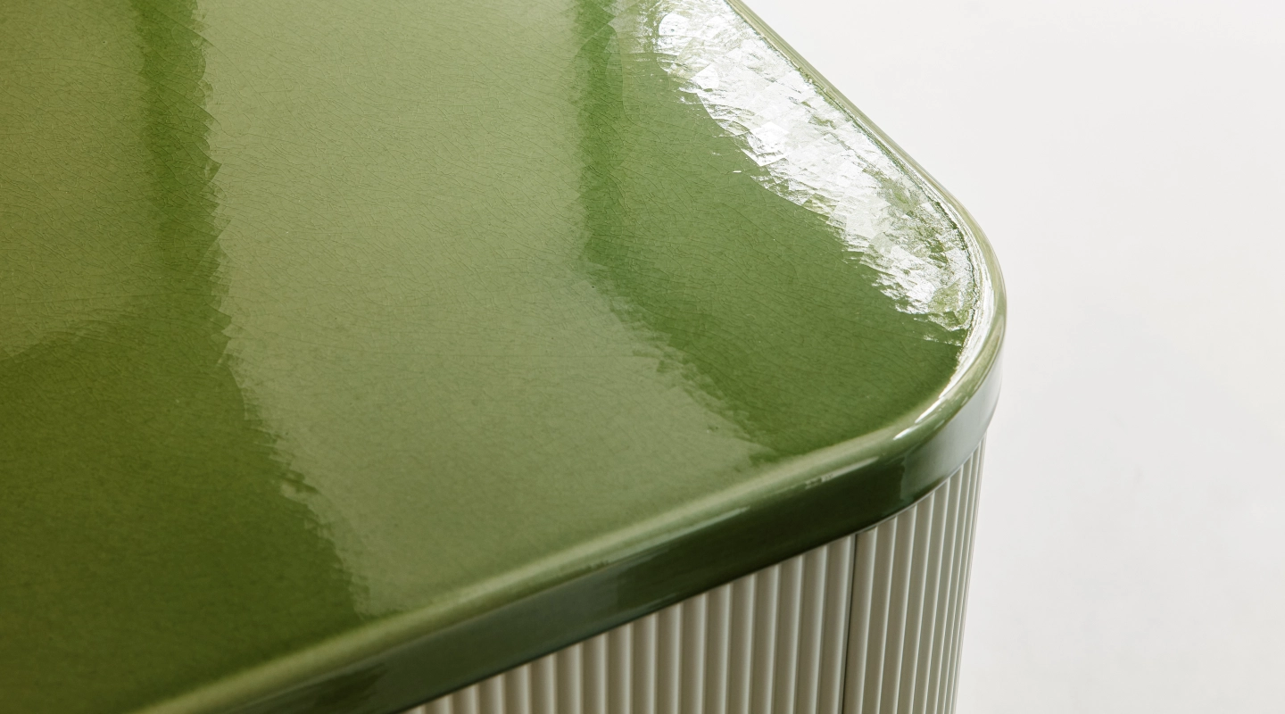 Inox et Arabica : le métal fait son grand retour